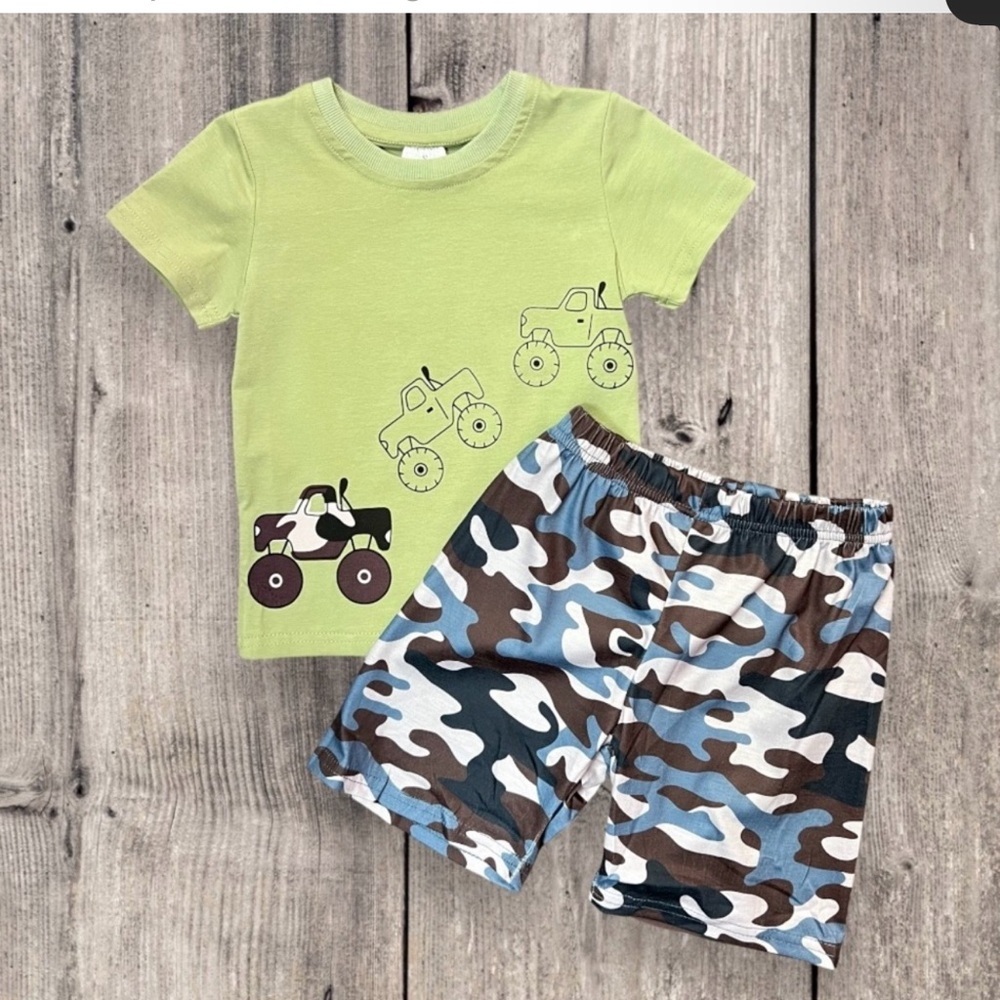NWT Boutique Boys Camo Tractor shorts set
